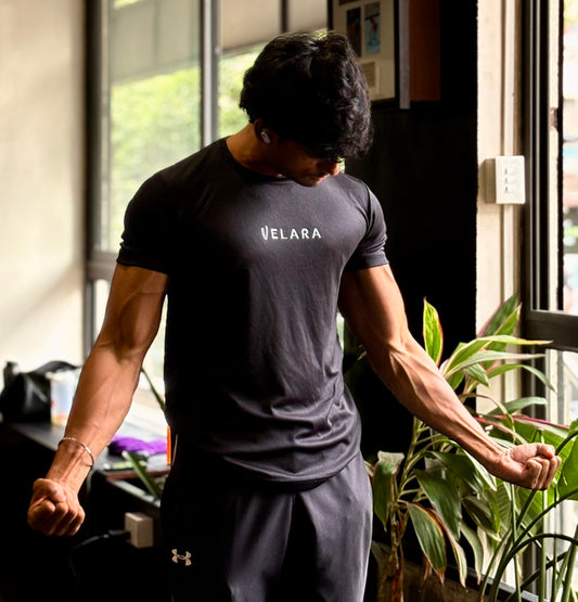 black gym wear t-shirt