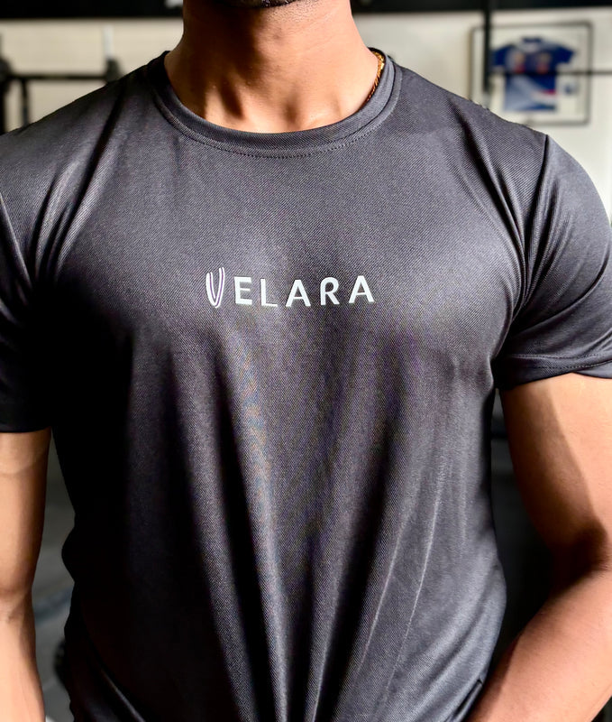 black gym wear t-shirt