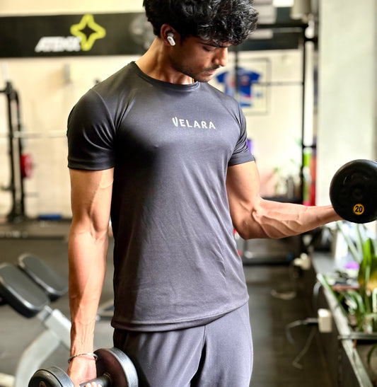 black gym wear t-shirt